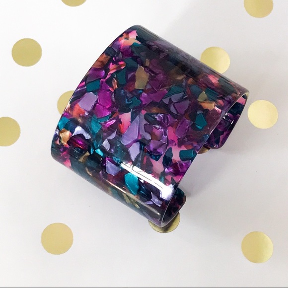 Vintage Jewelry - Resin vintage purple accent piece cuff